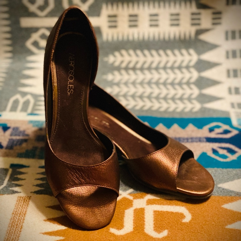 AEROSOLES 🥉 Bronze Peep Toe Heels In 7.5